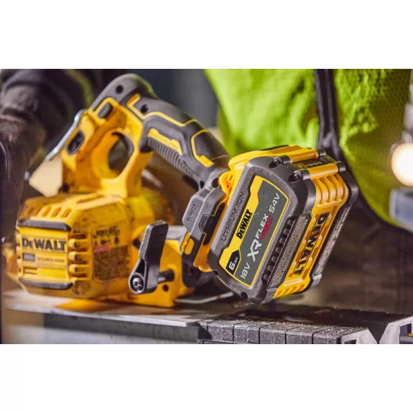 Aku kotoučová pila 18V FLEXVOLT ADVANTAGE bez aku DeWALT DCS573NT