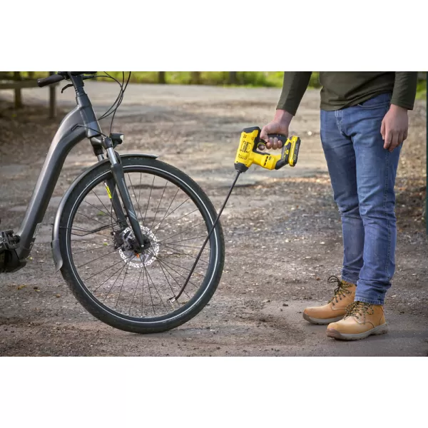 Ruční aku kompresor V20 18V bez aku Stanley FatMax SFMCE521B