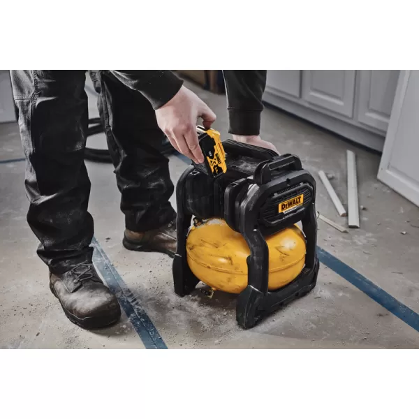 Aku bezúhlíkový kompresor 18V FLEXVOLT ADVANTAGE bez aku DeWalt DCC1018N